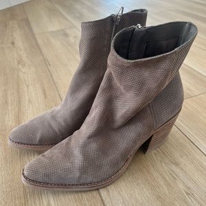 Dolce Vita booties size 9